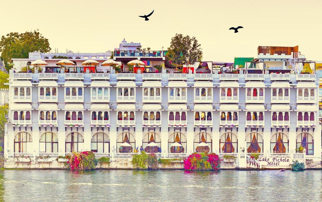 Journey to Udaipur from Ahmedabad