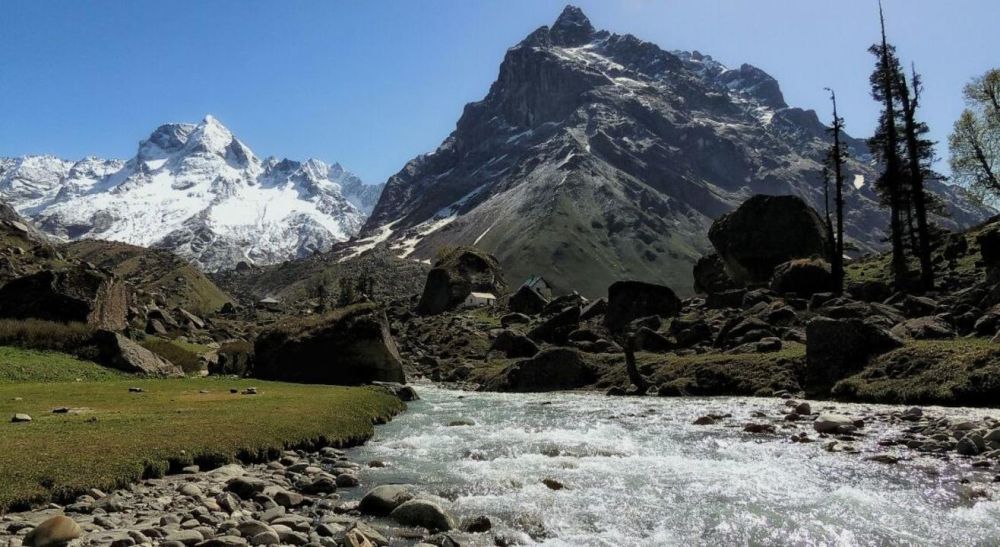 Trek back from Har Ki Dun Camp to Chilurgad