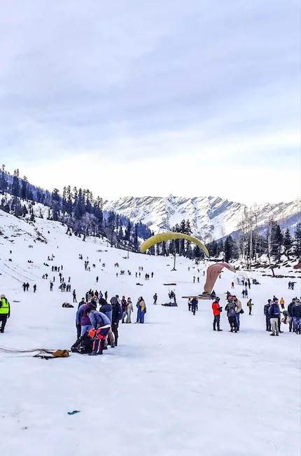 SRINAGAR 03 N + PAHALGAM 02 N + HOUSEBOAT 01 N  TOUR PACKAGE image