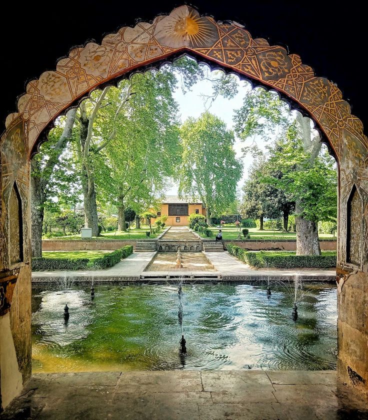 SRINAGAR 02 N + GULMARG 02 N + PAHALGAM 02 N + HOUSEBOAT 01 N  TOUR PACKAGE image