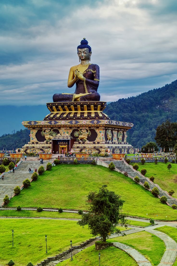 GANGTOK 02 N + PELLING 02 N TOUR PACKAGE image