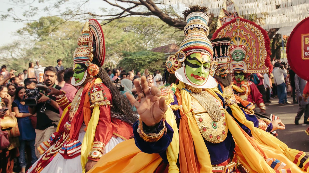 COCHIN 01N + MUNNAR 02N + THEKKADY 01N + HOUSEBOAT 01N + KOVALAM 2N TOUR PACKAGE image