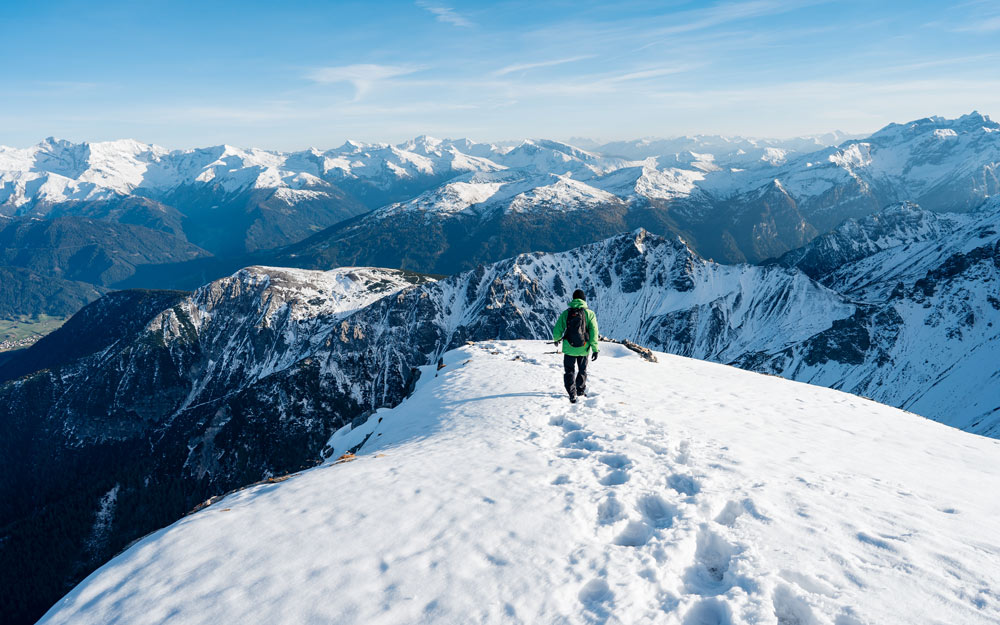 Sar Pass Trek - A Snowy Himalayan Trek image