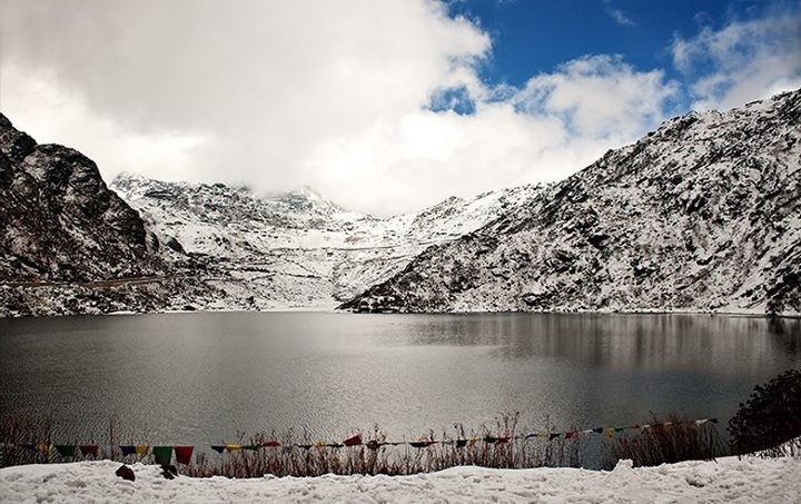 Gangtok 03 N + Lachen 01 N + Lachung 01 N + Pelling 02 N + Darjeeling 02 N TOUR PACKAGE image