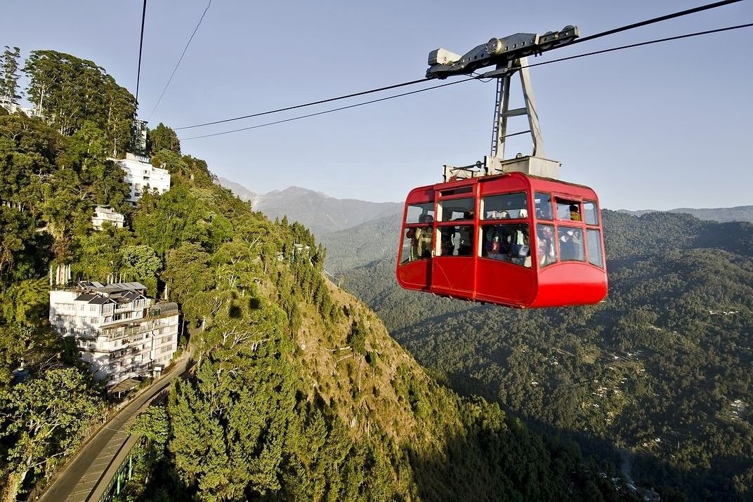 GANGTOK 03 N + PELLING 02 N + DARJEELING 02 N TOUR PACKAGE image